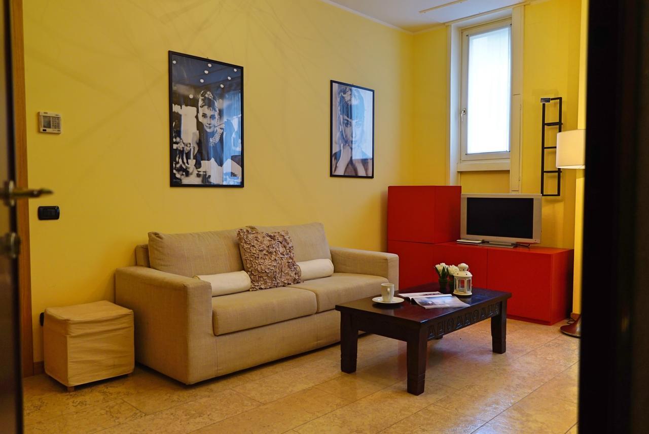Duomo Apartment Milán Exterior foto