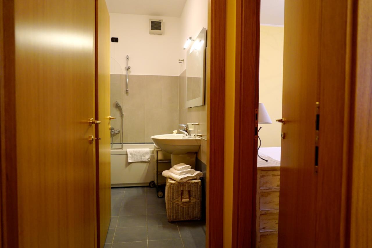 Duomo Apartment Milán Exterior foto